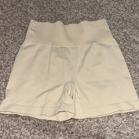 Bo and tee cream ribbed shorts small - Picture 1 of 3